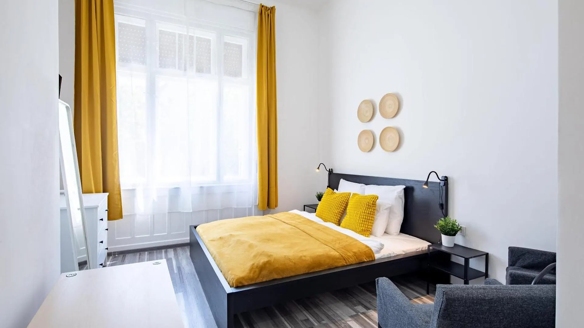 Ultra Central Mini Studio Budapest 0*,  Hungary